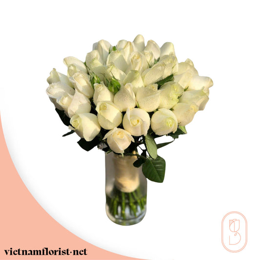 With Vase, Roses bouquet 'Belle’s Garden' – Delivered in Hanoi, Da Nang, Ho Chi Minh, and across Vietnam