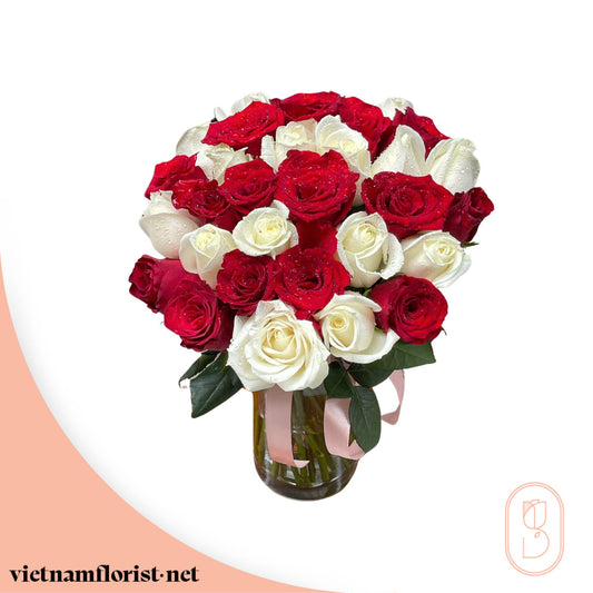 With Vase, Roses bouquet 'Bloom Boom' – Delivered in Hanoi, Da Nang, Ho Chi Minh, and across Vietnam