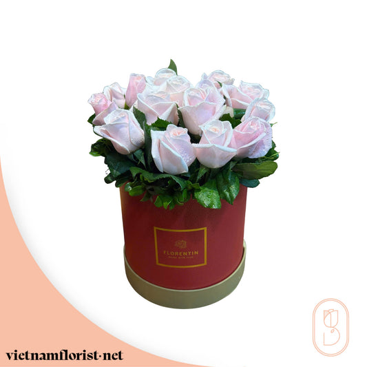 Pastel Garden – With Basket, Roses bouquet by Vietnamflorist.net, perfect for any occasion.