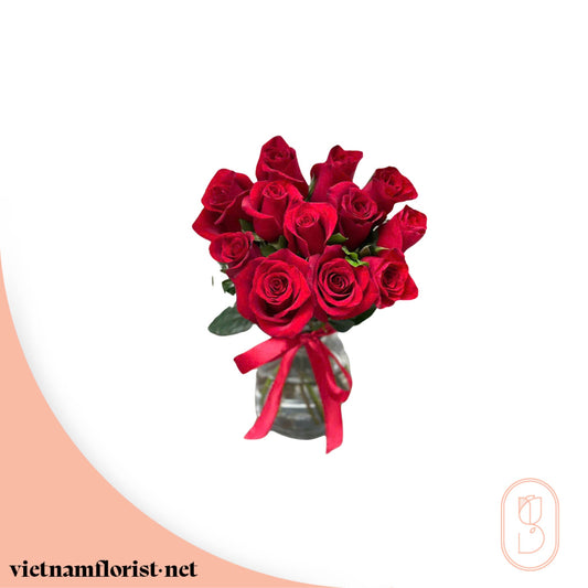 Roses, With Vase bouquet 'Pure Elegance' – Delivered in Hanoi, Da Nang, Ho Chi Minh, and across Vietnam